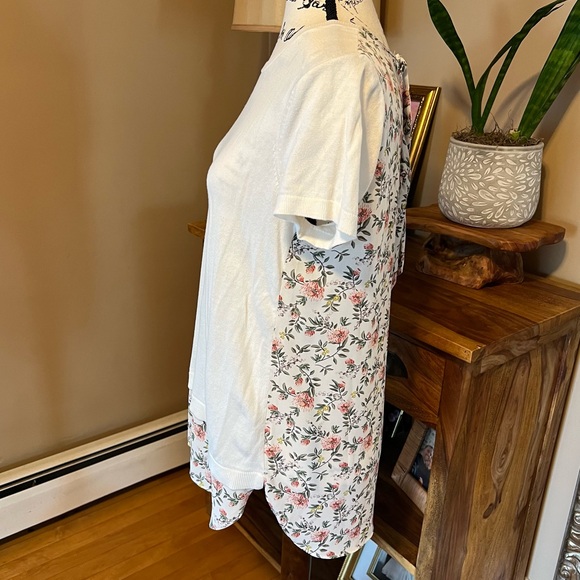 LOFT Mixed Media Floral White/Cream Sweater - Picture 3 of 8